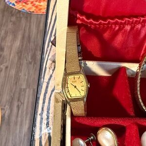 Vintage Seiko Gold-Tone Petite Quartz Watch